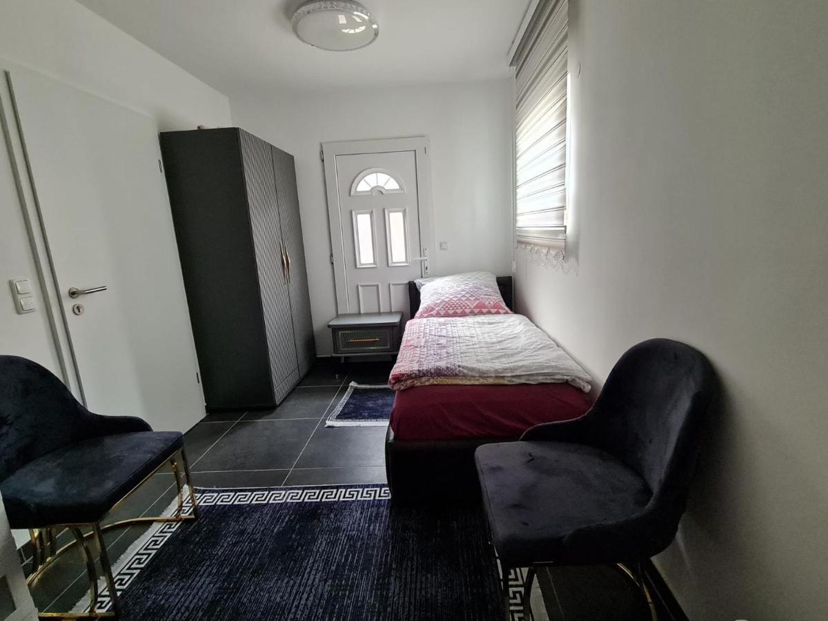 Roggendorf Zimmervermietung 쾰른 외부 사진