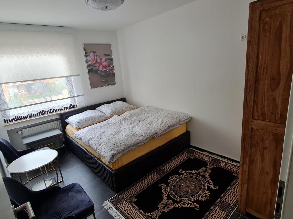 Roggendorf Zimmervermietung 쾰른 외부 사진